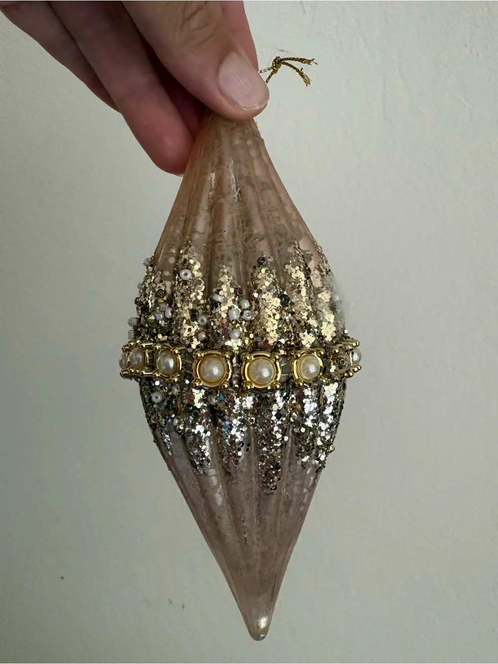 Elegant Blush Pearl and Gold Holiday Ornament Set - 5 Pieces